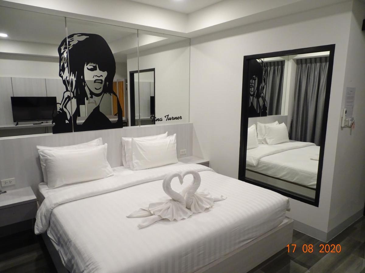 Frankie's Hotel 3*