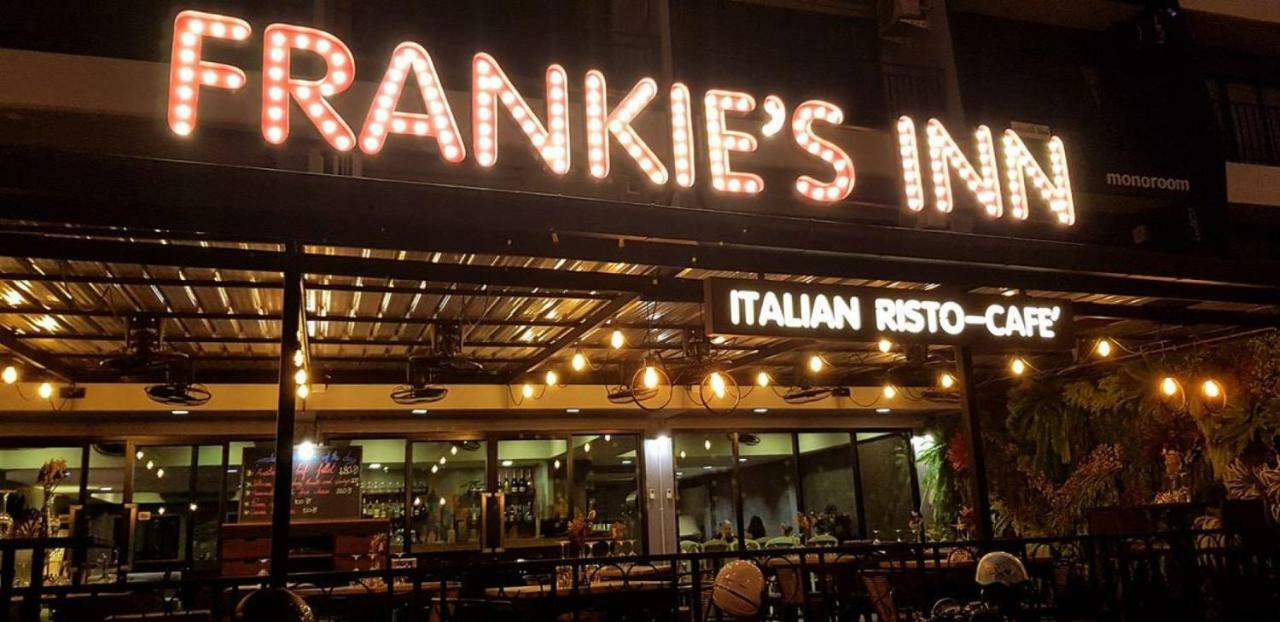 Frankie's 3*